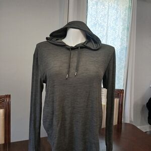 Old navy active , gray color, medium size, new with tags